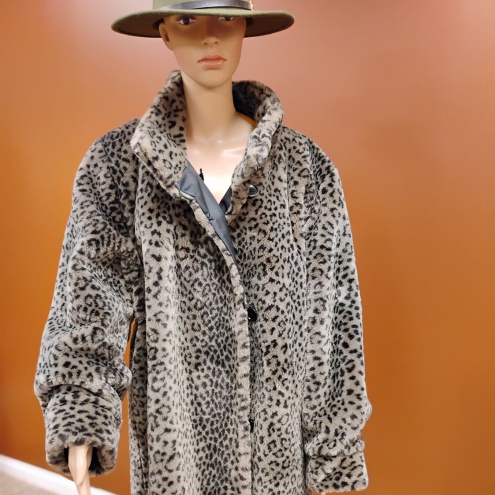 Reversible Faux Fur Leopard Coat | Plush & Smooth Finish